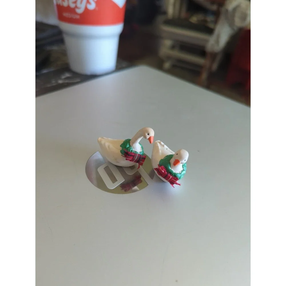 2 Vintage Hallmark Merry Miniature Goose with Christmas Wreath